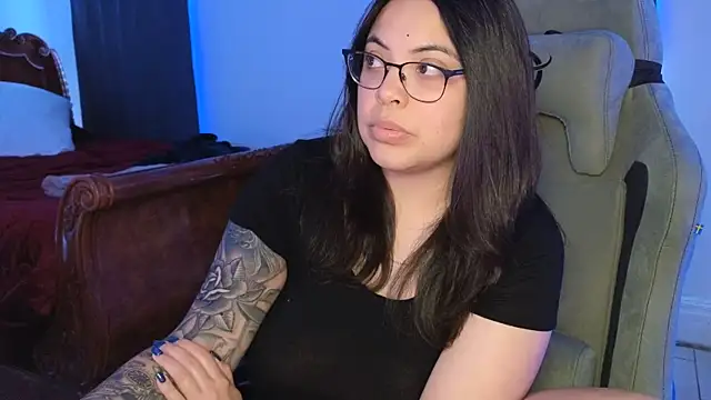 drizzypeach602 online show from December 15, 2025, 3:00 am