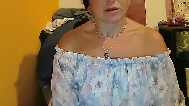 Althea Love online show from September 25, 2025, 9:40 pm