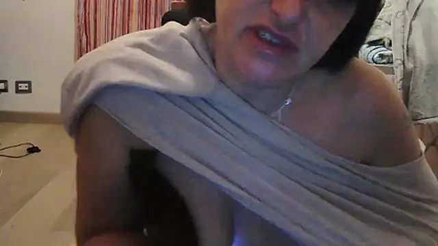 Snapshot of Althea_Love chatting on January 6, 2026, 4:00 pm Althea Love online show from January 6, 2026, 4:00 pm