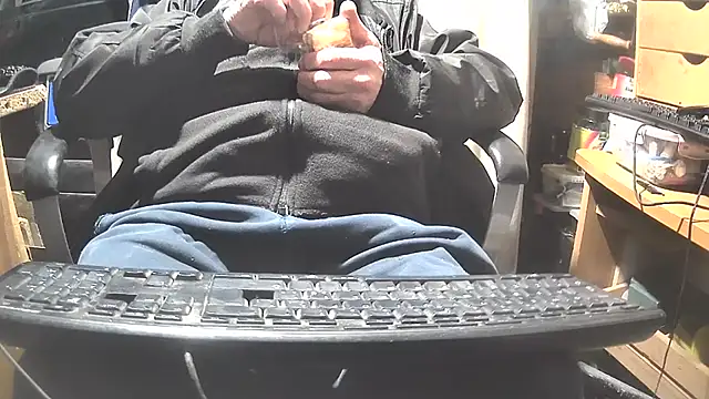 nonnomaturobisex online show from March 7, 2025, 4:00 pm