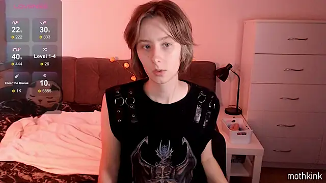 mothkink online show from October 27, 2025, 2:54 pm