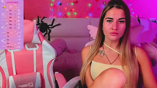 ivannatompsonnn online show from November 22, 2025, 6:23 am