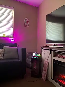 Snapshot of Tikalalin chatting on January 14, 2026, 4:01 pm Tikalalin online show from January 14, 2026, 4:01 pm