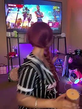 Snapshot of Tikalalin chatting on February 7, 2026, 4:38 am Tikalalin online show from February 7, 2026, 4:38 am