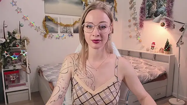 MissRightX online show from December 3, 2025, 10:02 am