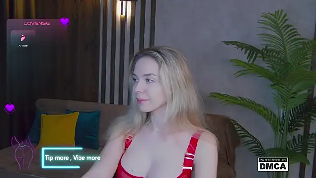 Snapshot of Holl1Would chatting on January 27, 2025, 7:13 pm Holl1Would online show from January 27, 2025, 7:13 pm