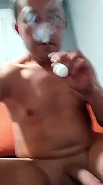 Roberts8inchcock online show from December 21, 2025, 9:38 am