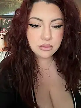CurvyKimmy1 online show from May 5, 2026, 9:28 am