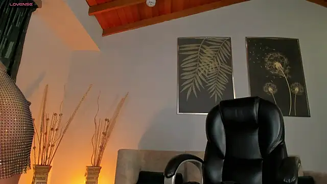 LexieWayne online show from January 4, 2025, 12:38 pm