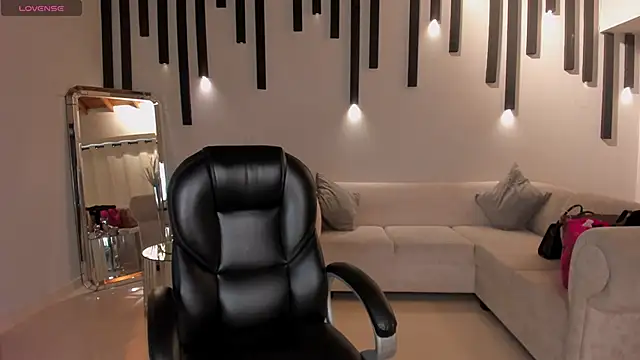 LexieWayne online show from March 5, 2025, 7:49 pm