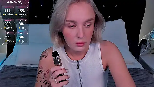 LianaFord online show from September 11, 2025, 12:33 am