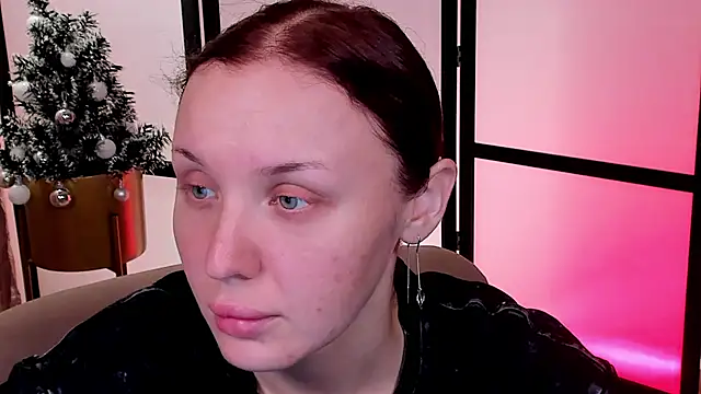 LianaFord online show from January 13, 2026, 3:12 am