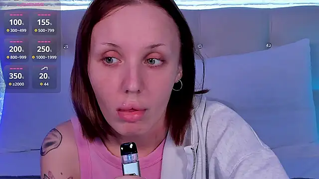 Snapshot of LianaFord chatting on May 2, 2026, 4:28 am LianaFord online show from May 2, 2026, 4:28 am