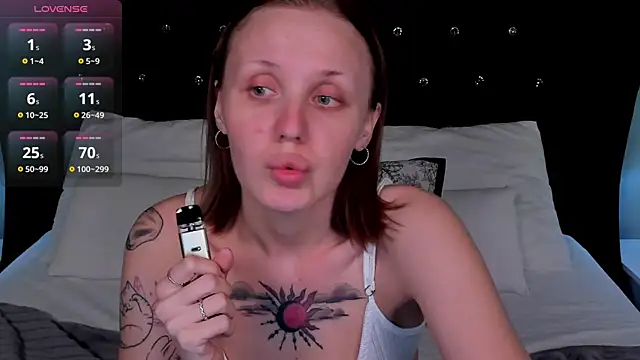 Snapshot of LianaFord chatting on May 15, 2026, 4:14 pm LianaFord online show from May 15, 2026, 4:14 pm