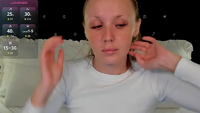 Snapshot of LianaFord chatting on May 29, 2026, 5:05 am LianaFord online show from May 29, 2026, 5:05 am