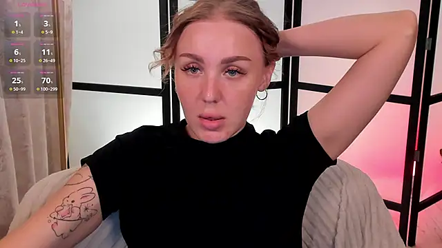 Snapshot of LianaFord chatting on June 2, 2026, 8:16 am LianaFord online show from June 2, 2026, 8:16 am