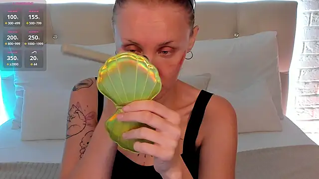 Snapshot of LianaFord chatting on June 8, 2026, 5:08 am LianaFord online show from June 8, 2026, 5:08 am