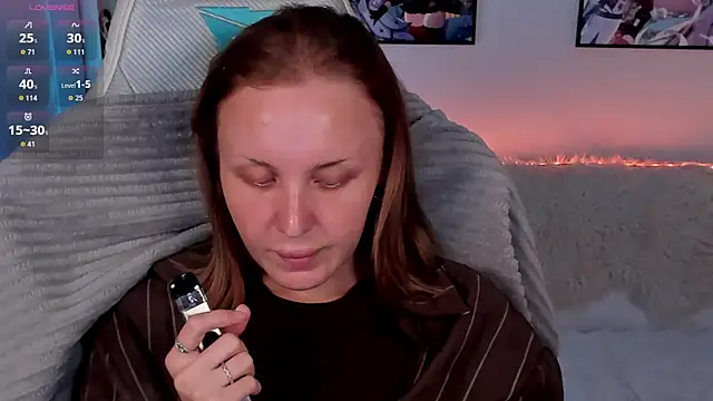 Snapshot of LianaFord chatting on June 9, 2026, 6:25 am LianaFord online show from June 9, 2026, 6:25 am