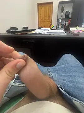 Snapshot of Vgma057 chatting on January 4, 2025, 12:16 pm Vgma057 online show from January 4, 2025, 12:16 pm