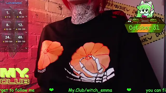 Snapshot of Witch_Emma chatting on October 31, 2025, 10:27 am Witch Emma online show from October 31, 2025, 10:27 am