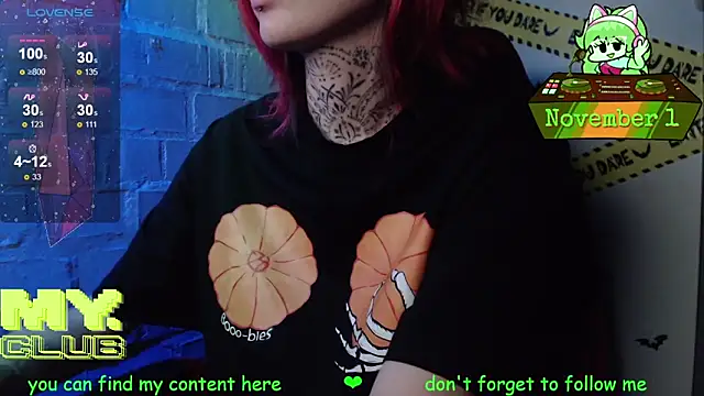 Snapshot of Witch_Emma chatting on November 1, 2025, 10:17 am Witch Emma online show from November 1, 2025, 10:17 am