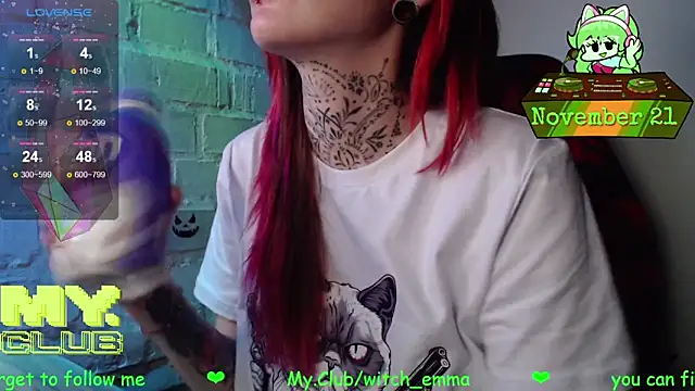 Snapshot of Witch_Emma chatting on November 21, 2025, 8:35 am Witch Emma online show from November 21, 2025, 8:35 am
