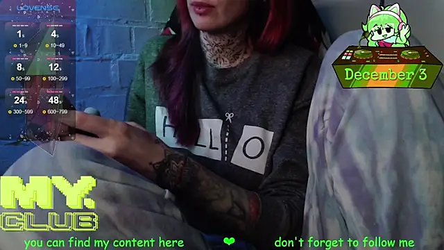 Snapshot of Witch_Emma chatting on December 3, 2025, 9:24 pm Witch Emma online show from December 3, 2025, 9:24 pm