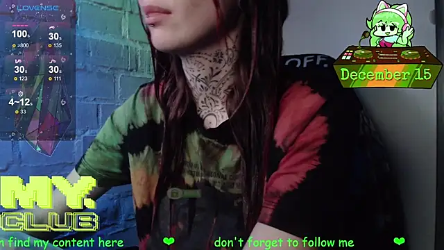 Snapshot of Witch_Emma chatting on December 15, 2025, 9:35 am Witch Emma online show from December 15, 2025, 9:35 am