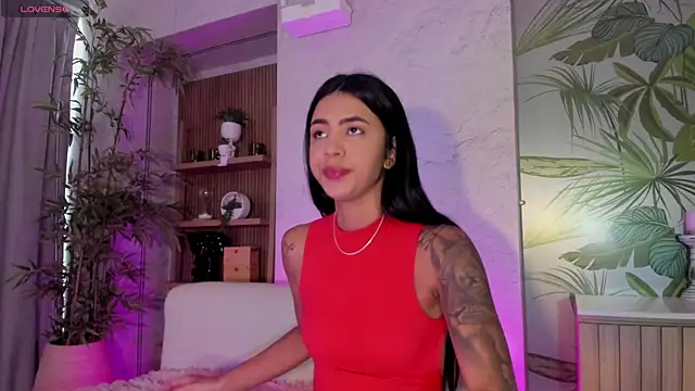 Snapshot of AntonellaRossi chatting on April 28, 2026, 8:03 pm AntonellaRossi online show from April 28, 2026, 8:03 pm
