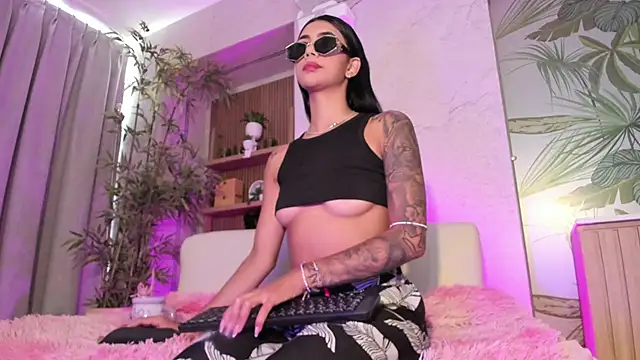 Snapshot of AntonellaRossi chatting on May 12, 2026, 8:06 pm AntonellaRossi online show from May 12, 2026, 8:06 pm