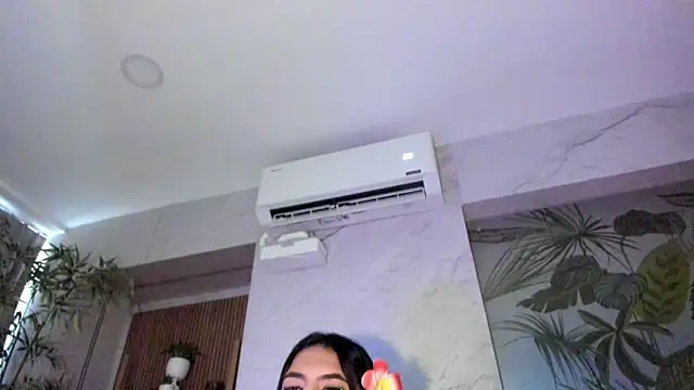 Snapshot of AntonellaRossi chatting on May 29, 2026, 8:07 pm AntonellaRossi online show from May 29, 2026, 8:07 pm