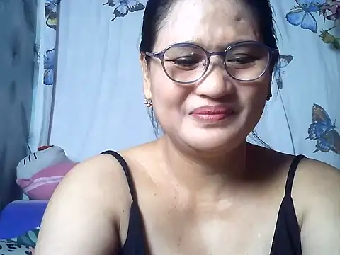 Snapshot of Amazing_Angel22 chatting on June 21, 2026, 10:34 pm Amazing Angel22 online show from June 21, 2026, 10:34 pm