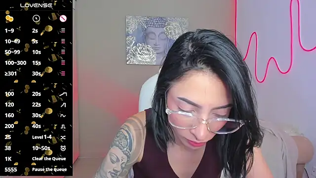 barbie scoth  online show from September 11, 2025, 9:15 pm