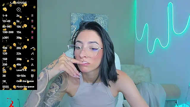 barbie scoth  online show from September 17, 2025, 9:49 pm