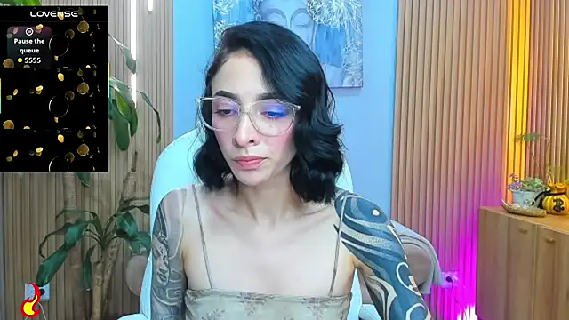 barbie scoth  online show from April 11, 2026, 11:09 pm