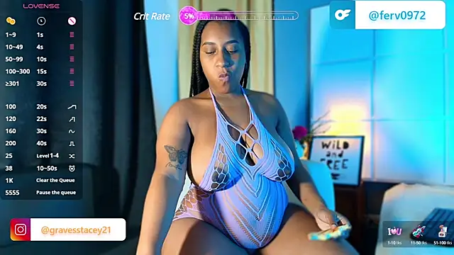 StaceyGraves  online show from December 3, 2024, 1:43 pm