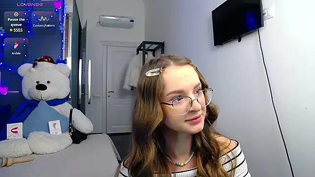 KateJonson online show from January 2, 2025, 1:08 pm