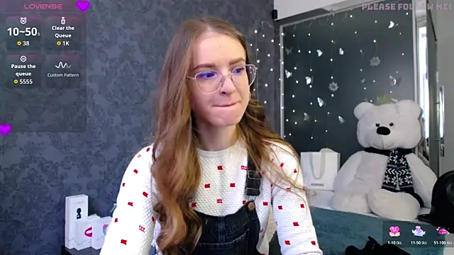 KateJonson online show from February 8, 2026, 9:56 am