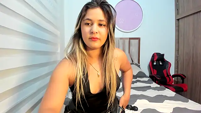 Snapshot of Lana_Sofia1 chatting on July 17, 2026, 3:24 am Lana Sofia1 online show from July 17, 2026, 3:24 am