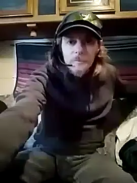 Snapshot of truckerlove69 chatting on December 2, 2024, 8:00 pm truckerlove69 online show from December 2, 2024, 8:00 pm