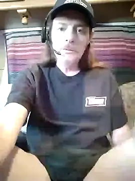 Snapshot of truckerlove69 chatting on February 7, 2025, 8:10 pm truckerlove69 online show from February 7, 2025, 8:10 pm