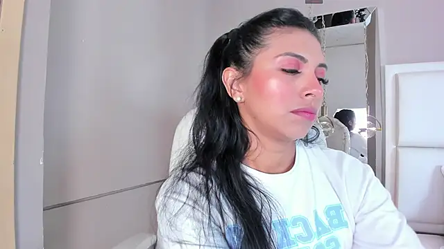  BunnyNaugthy online show from February 19, 2025, 10:31 pm