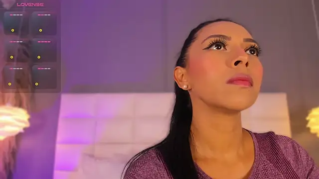  BunnyNaugthy online show from April 18, 2026, 10:32 pm