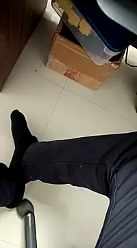 Desi Londa 143 online show from March 3, 2025, 11:44 am