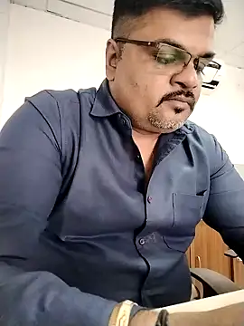 Snapshot of Desi_Londa_143 chatting on December 19, 2025, 8:54 am Desi Londa 143 online show from December 19, 2025, 8:54 am