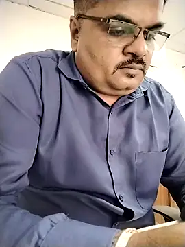 Snapshot of Desi_Londa_143 chatting on February 5, 2026, 6:40 am Desi Londa 143 online show from February 5, 2026, 6:40 am