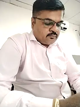 Snapshot of Desi_Londa_143 chatting on February 16, 2026, 5:47 am Desi Londa 143 online show from February 16, 2026, 5:47 am