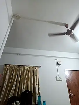 Snapshot of Desi_Londa_143 chatting on February 18, 2026, 11:55 pm Desi Londa 143 online show from February 18, 2026, 11:55 pm