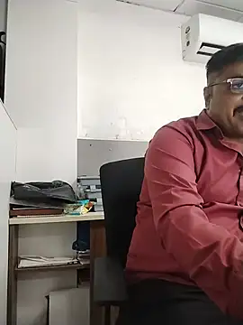 Desi Londa 143 online show from August 4, 2026, 7:22 am