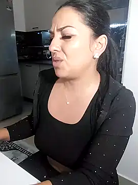 hot-babygirl online show from October 23, 2025, 7:23 pm